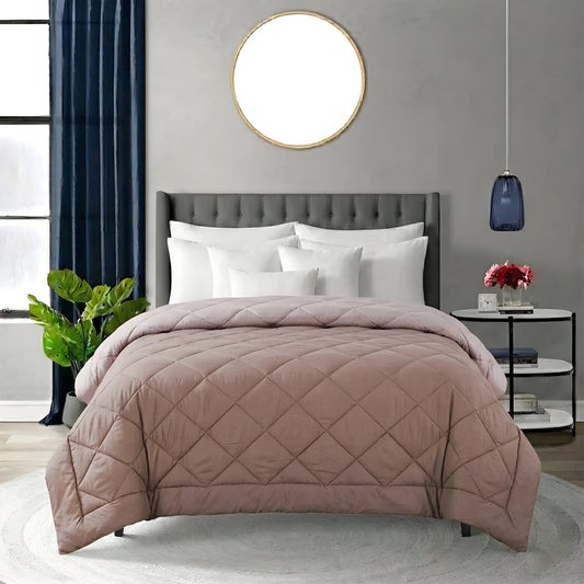 Cozy Pink Comforter – (Queen Size)